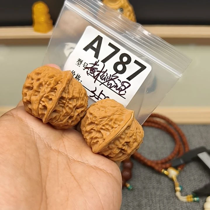 吊坠文玩核桃41黄松峪