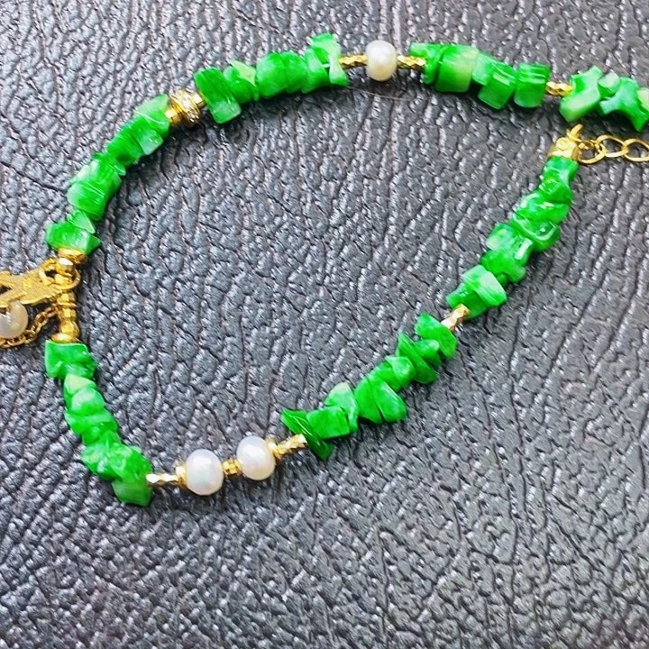 翡翠未镶嵌颈饰多样性