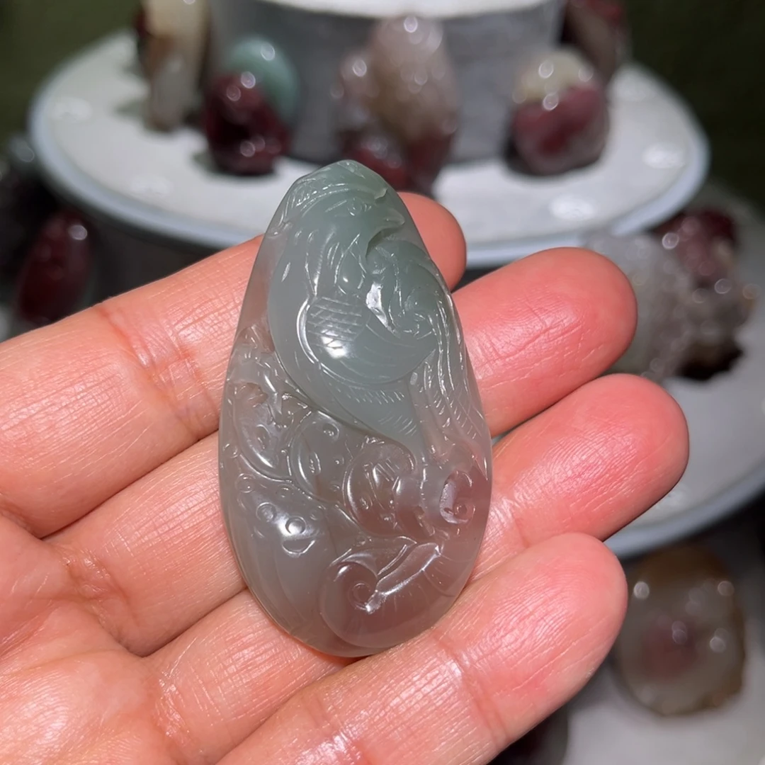 玛瑙/玉髓未镶嵌颈饰吉祥如意