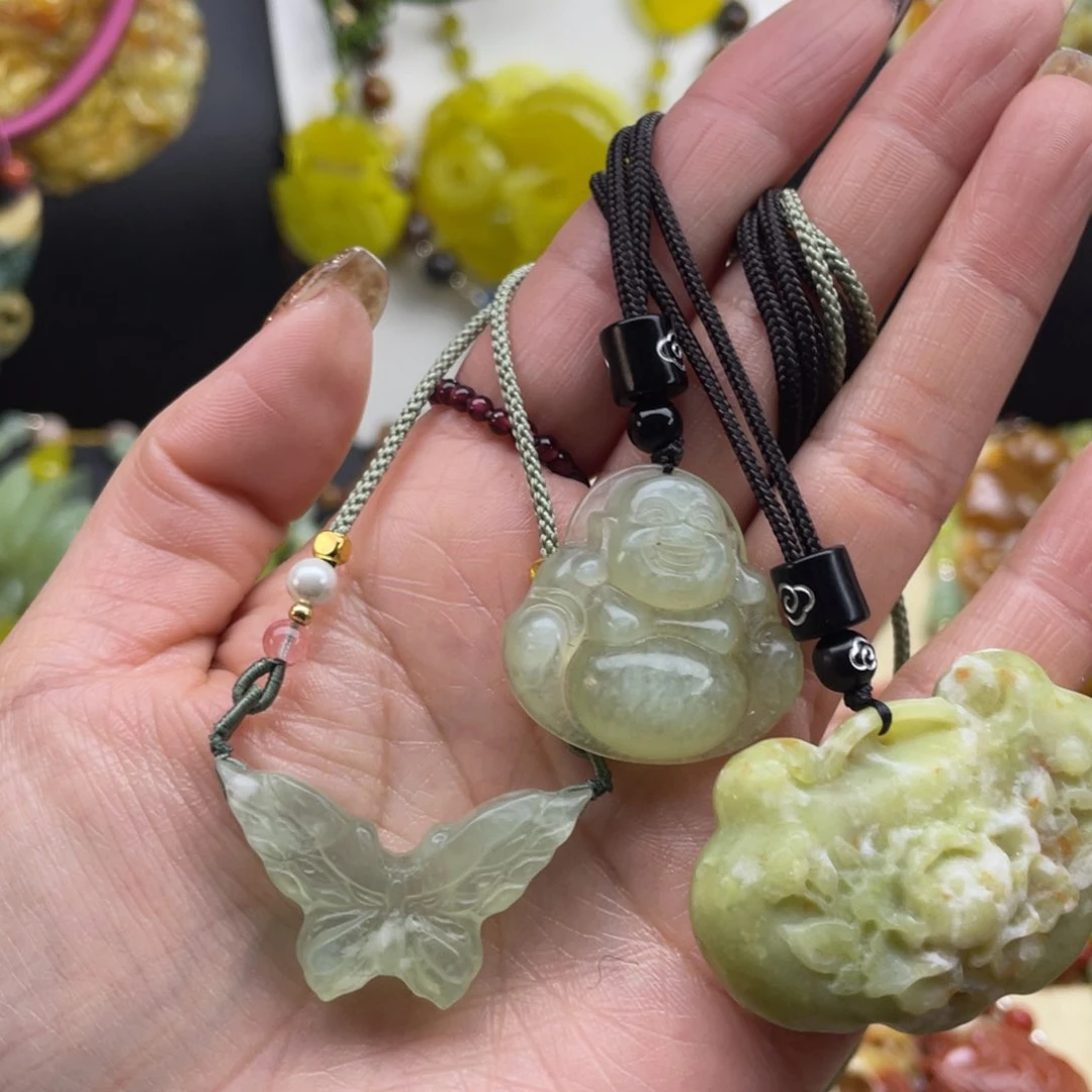 未镶嵌蛇纹石玉颈饰