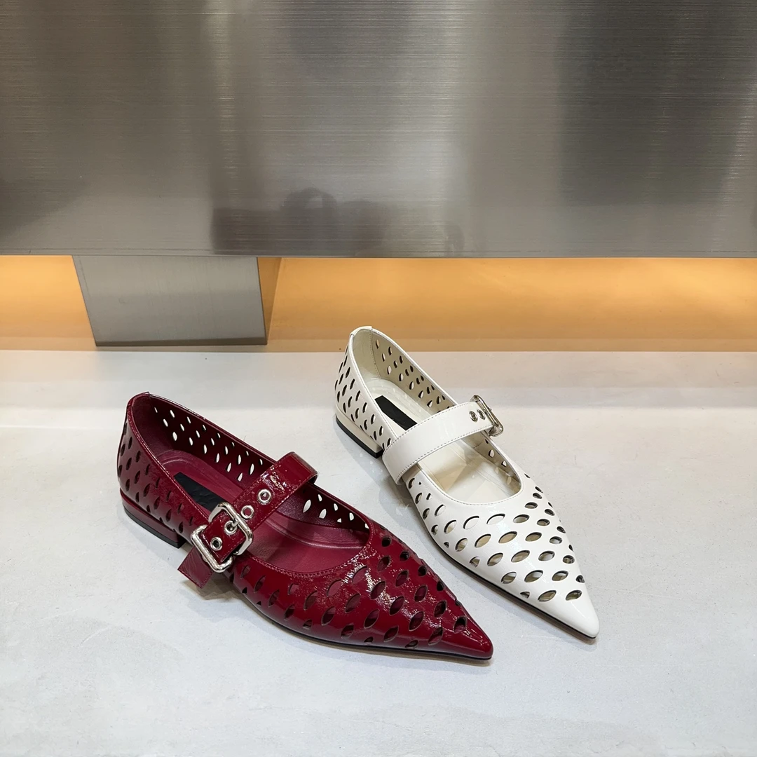 欧洲站2025春夏新品时尚平底鞋女尖头浅口镂空一字扣玛丽珍鞋单鞋