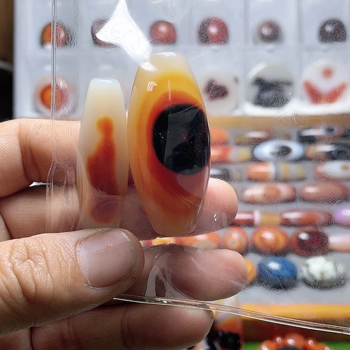 玛瑙/玉髓颈饰未镶嵌虎*哥