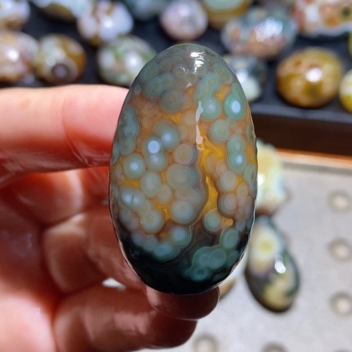 未镶嵌玛瑙/玉髓珠宝半成品81