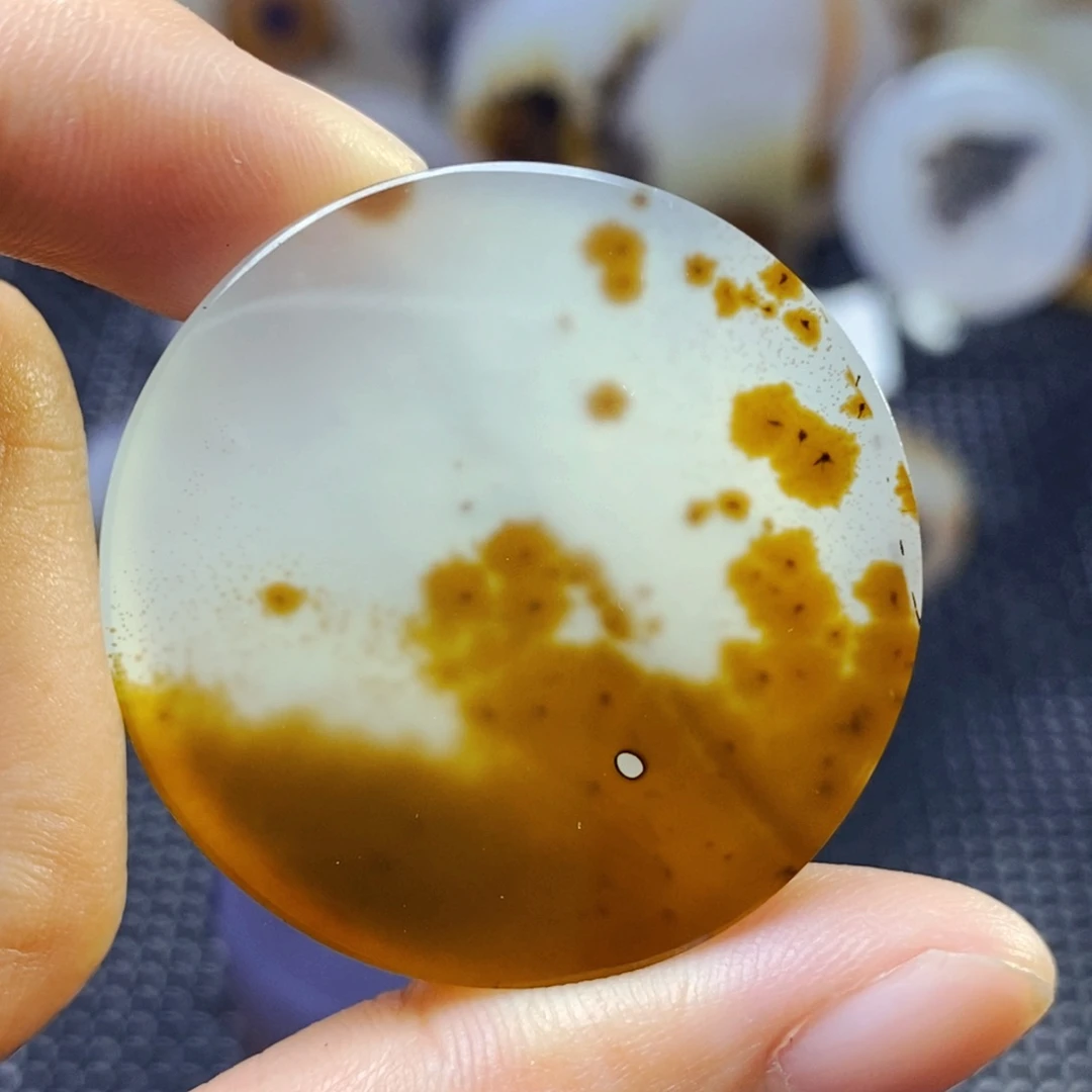 玛瑙/玉髓未镶嵌珠宝奇石