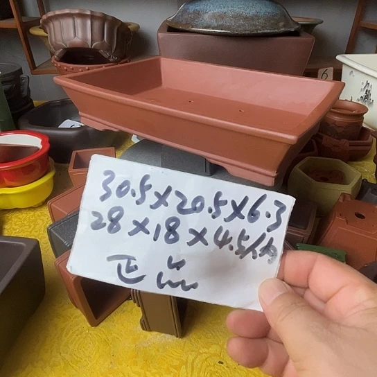 宜兴紫砂花盆一个