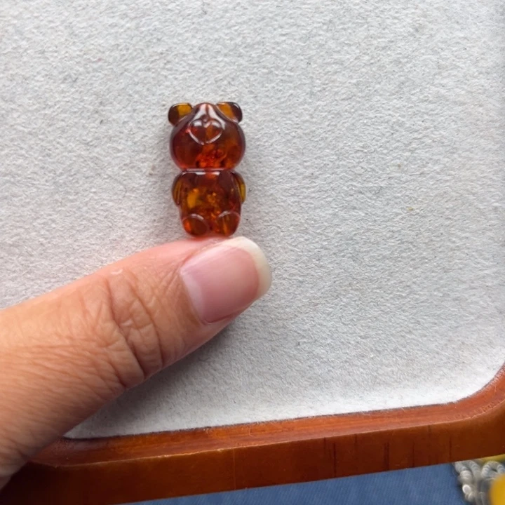 琥珀未镶嵌珠宝奇石M590号花珀小熊