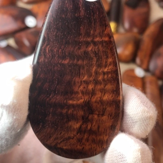 黄花梨/降香黄檀海南黄花梨水波小吊坠一个