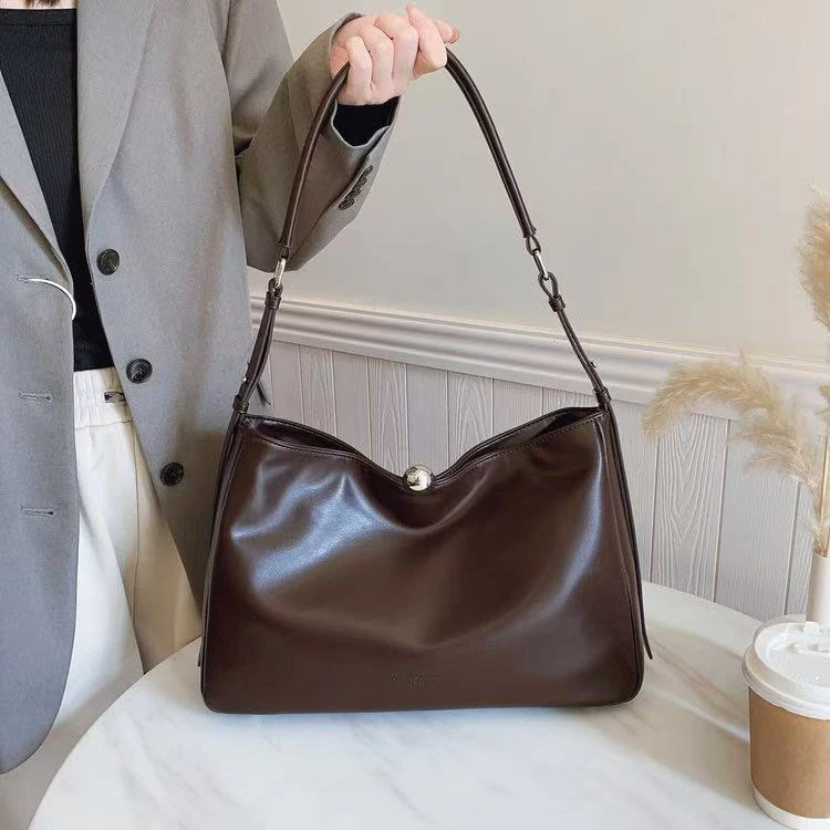 捌壹早春新款女包小众简约斜挎包