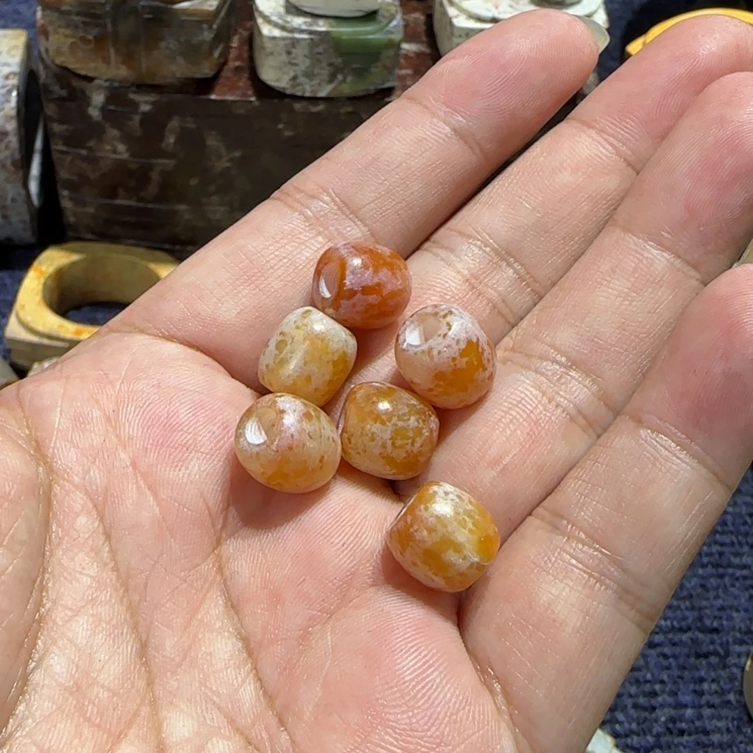 唐***甜和田玉（糖玉）未镶嵌车挂