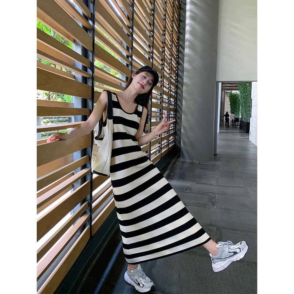 2536连衣裙韩系休闲吊带圆领宽松条纹背心撞色无袖设计感针织长裙