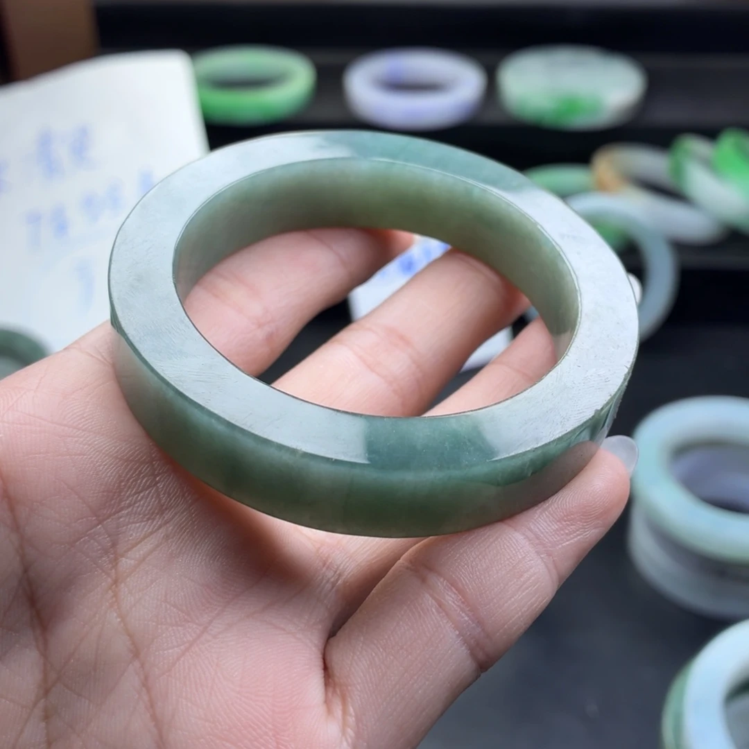 心***贝定制翡翠未镶嵌翡翠手镯