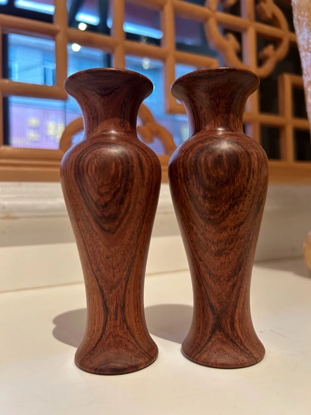 海南紫油梨，花瓶，直径4.8高13cm