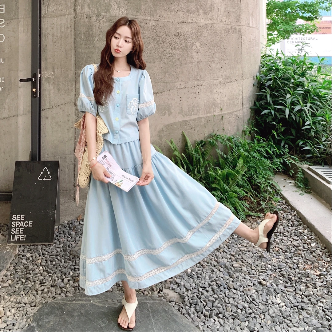 法式蓝色刺绣花边衬衫+半身裙两件套夏新款时尚裙子拼接桔梗裙
