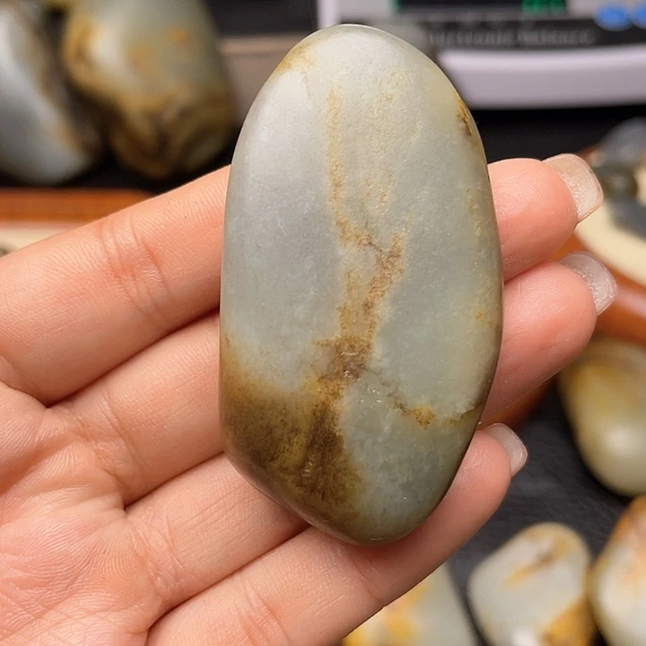 和田玉颈饰未镶嵌40