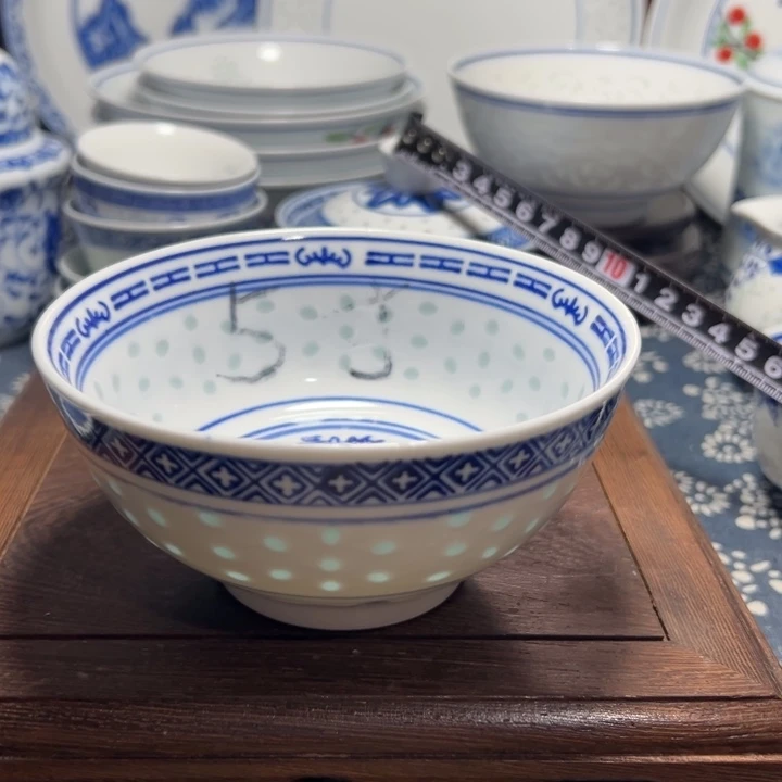 陶瓷青花玲珑5寸饭碗