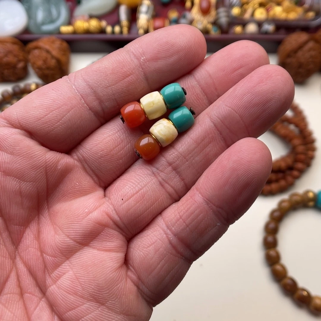 绿松石18K金镶嵌配饰松石红绿灯