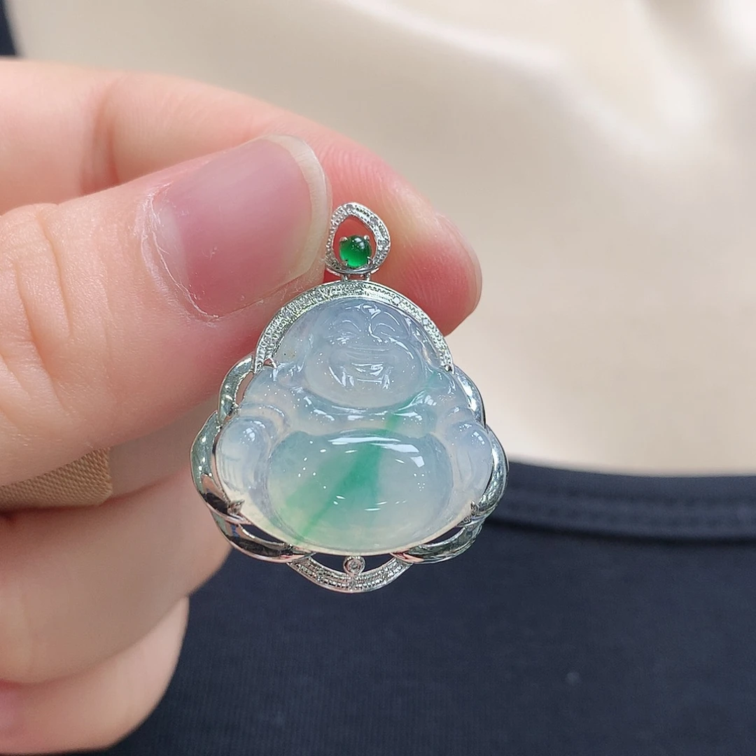 颈饰18K金镶嵌翡翠佛公