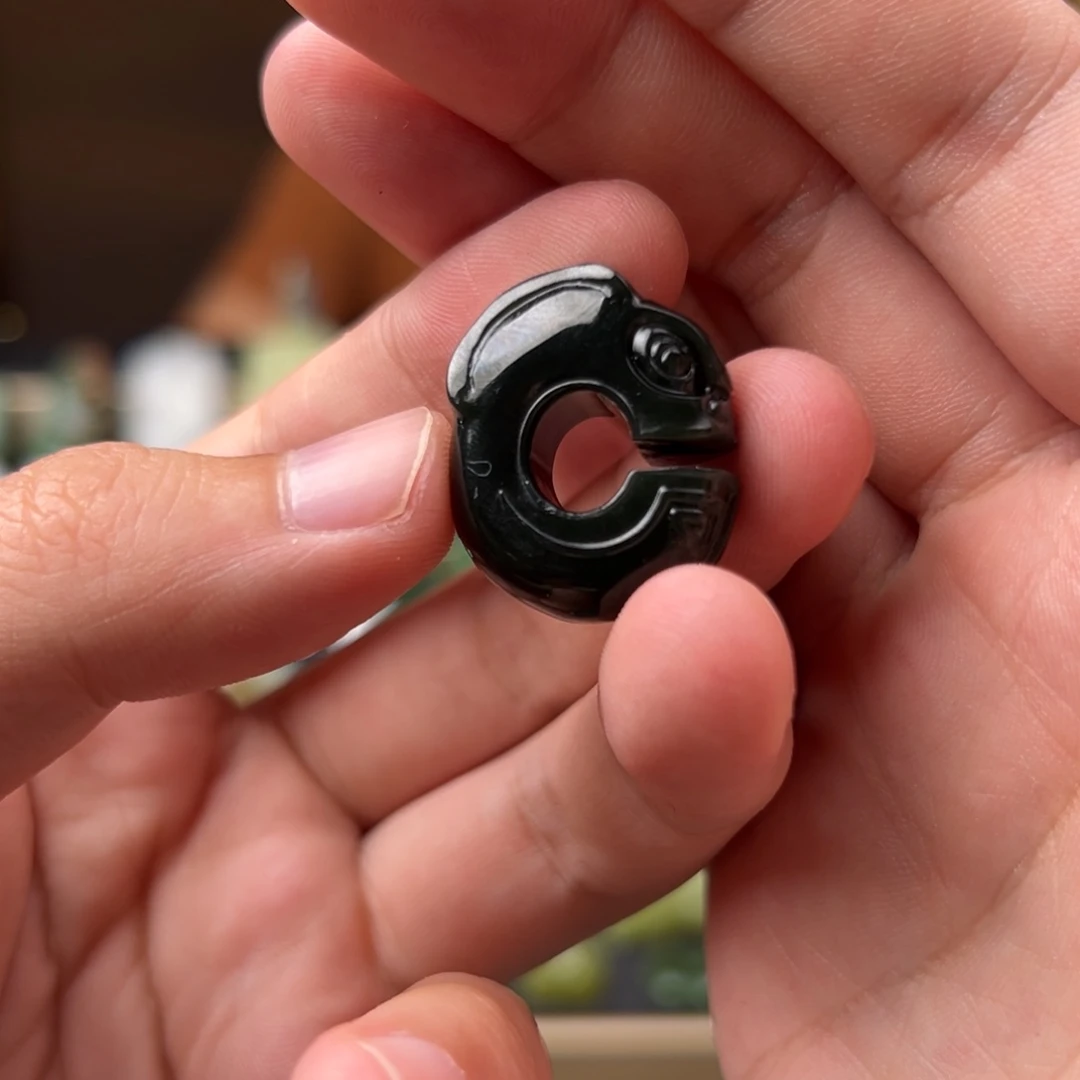 和田玉未镶嵌挂件雅****柜