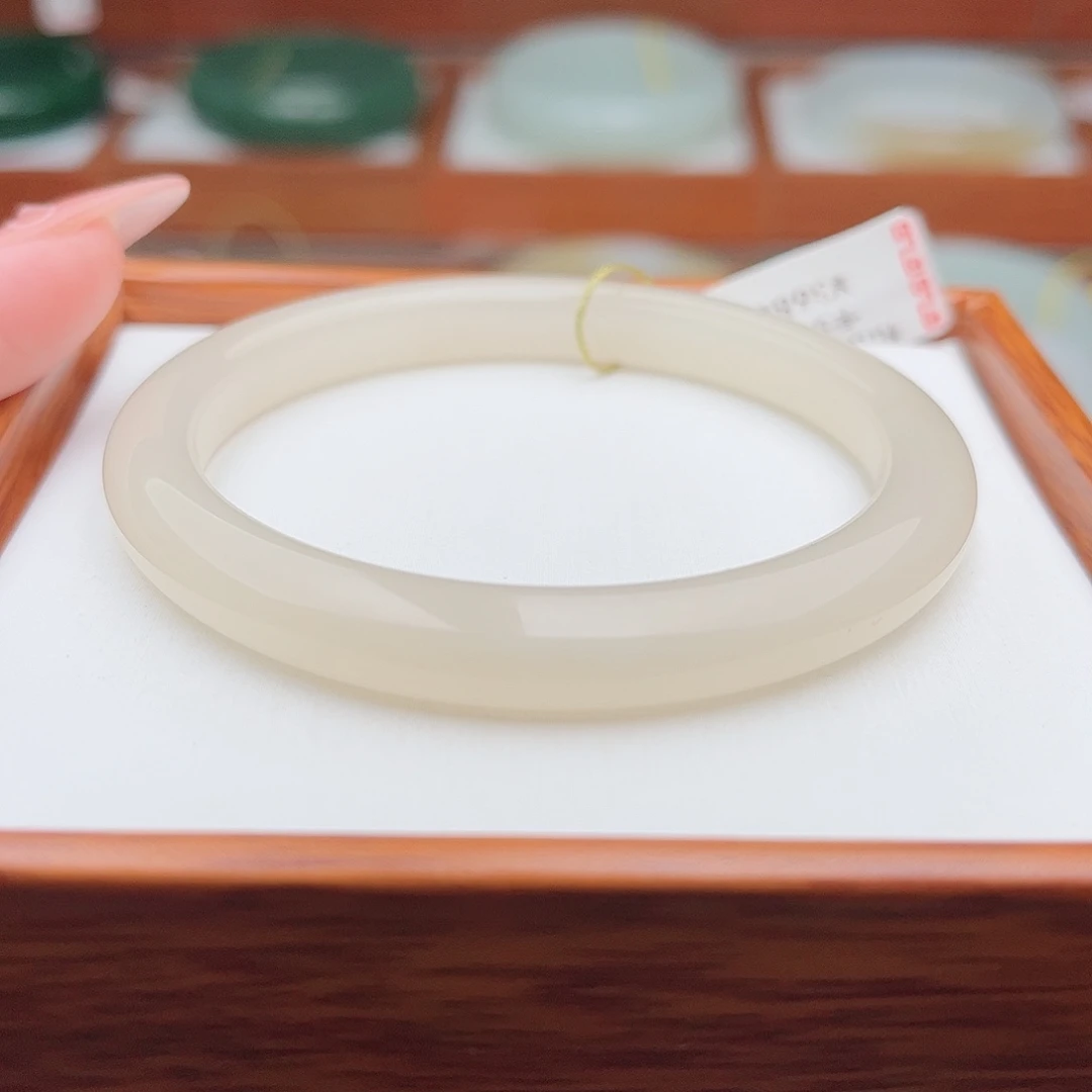 和田玉未镶嵌手镯55.8