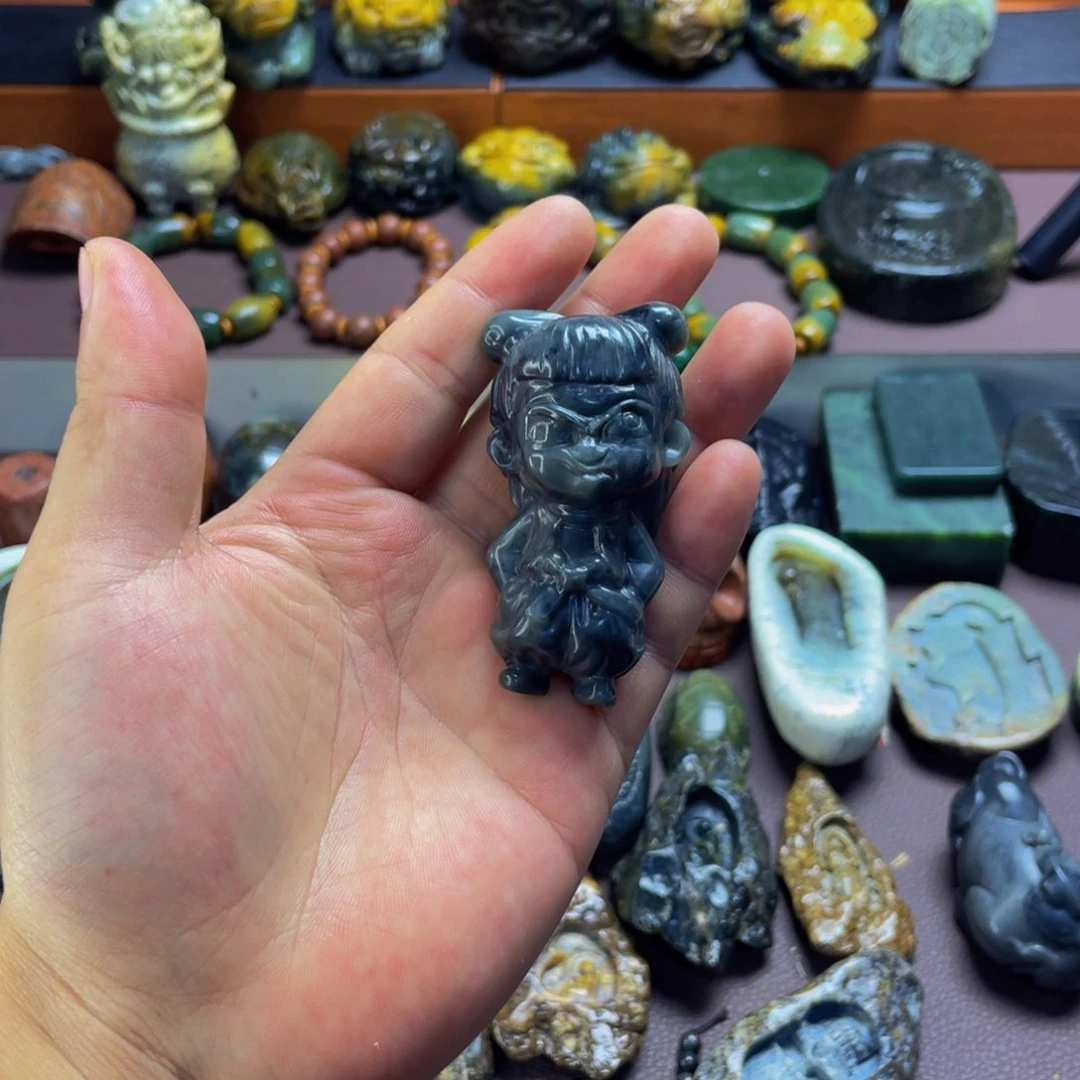 【闪购商品】未镶嵌和田玉挂件瑕疵