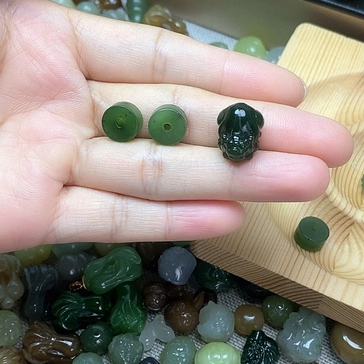 未镶嵌和田玉挂件祥*