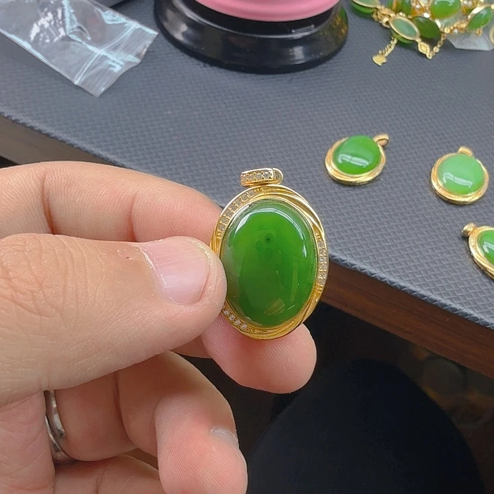 和田玉（碧玉）颈饰银S925镀金镶嵌