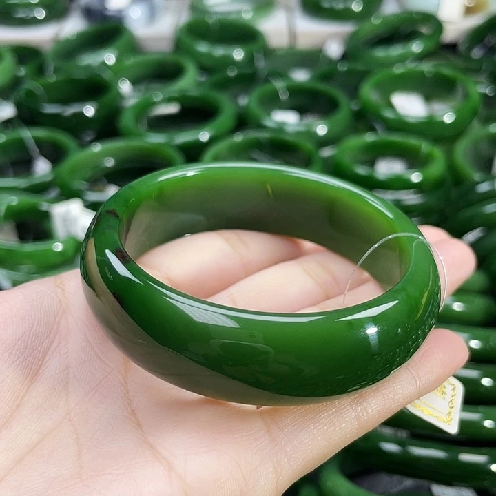 未镶嵌手镯和田玉（碧玉）