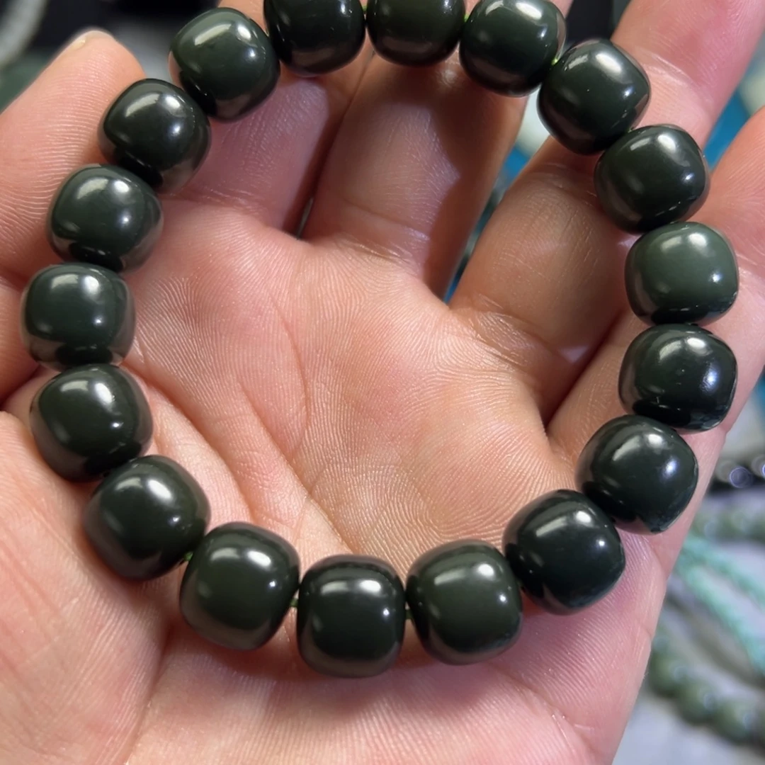 和田玉未镶嵌手链沙枣青卡12