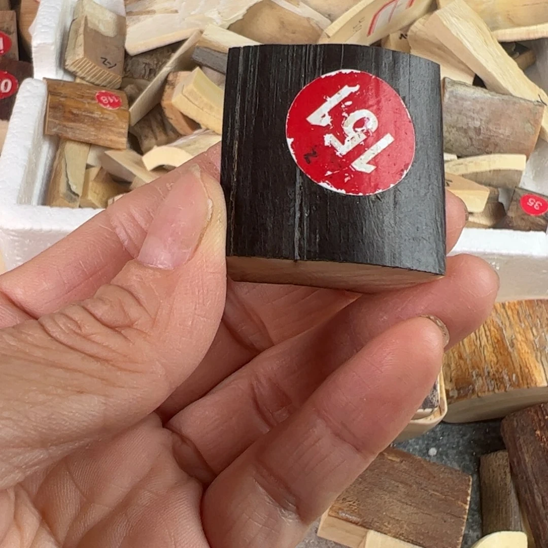 泥塑王*飞猛犸制品有限公司