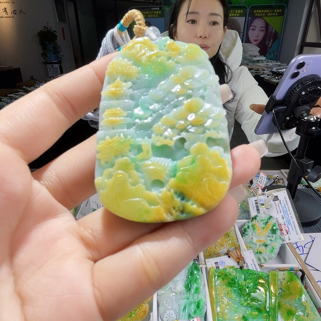 颈饰未镶嵌翡翠一