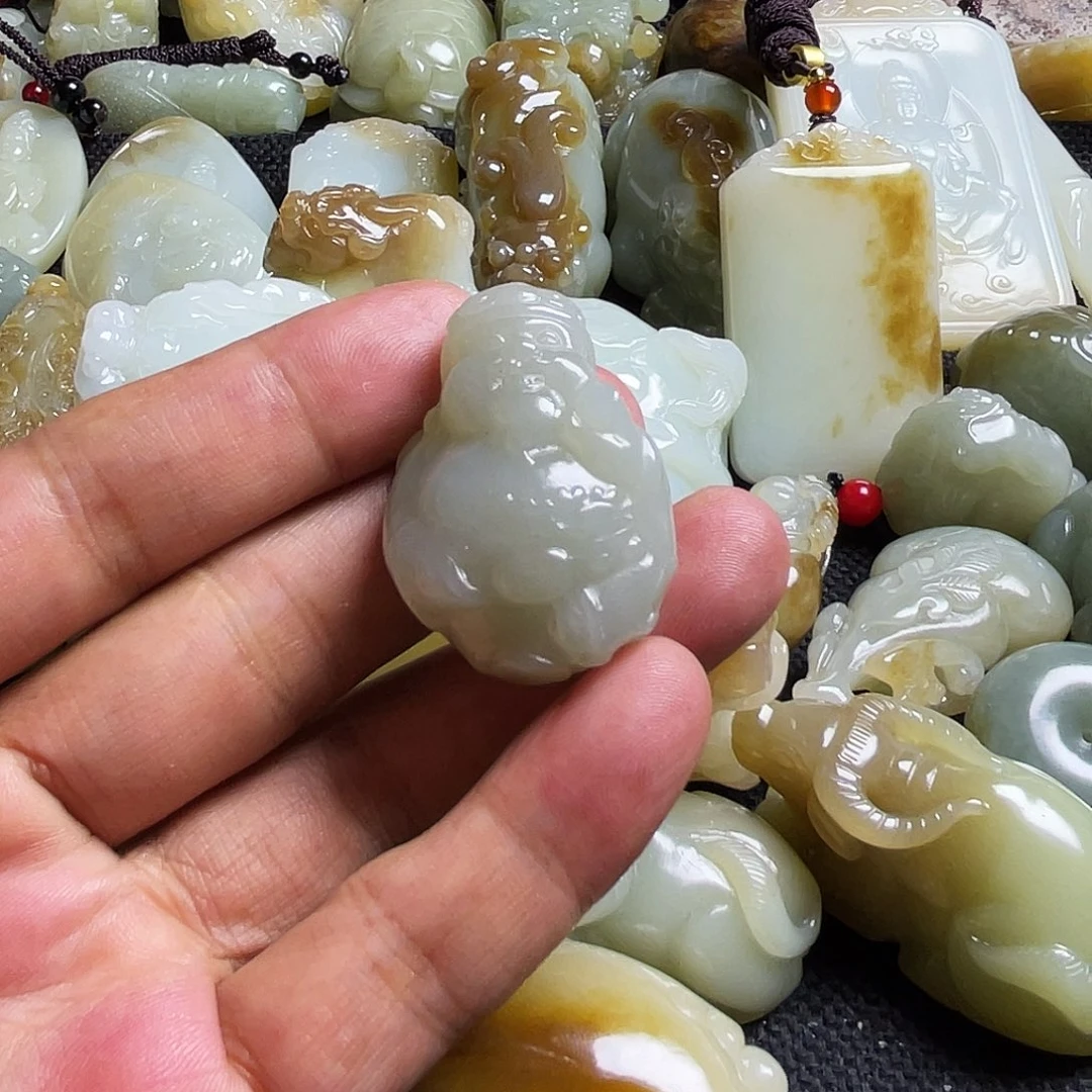 和田玉未镶嵌吊坠(不含链)