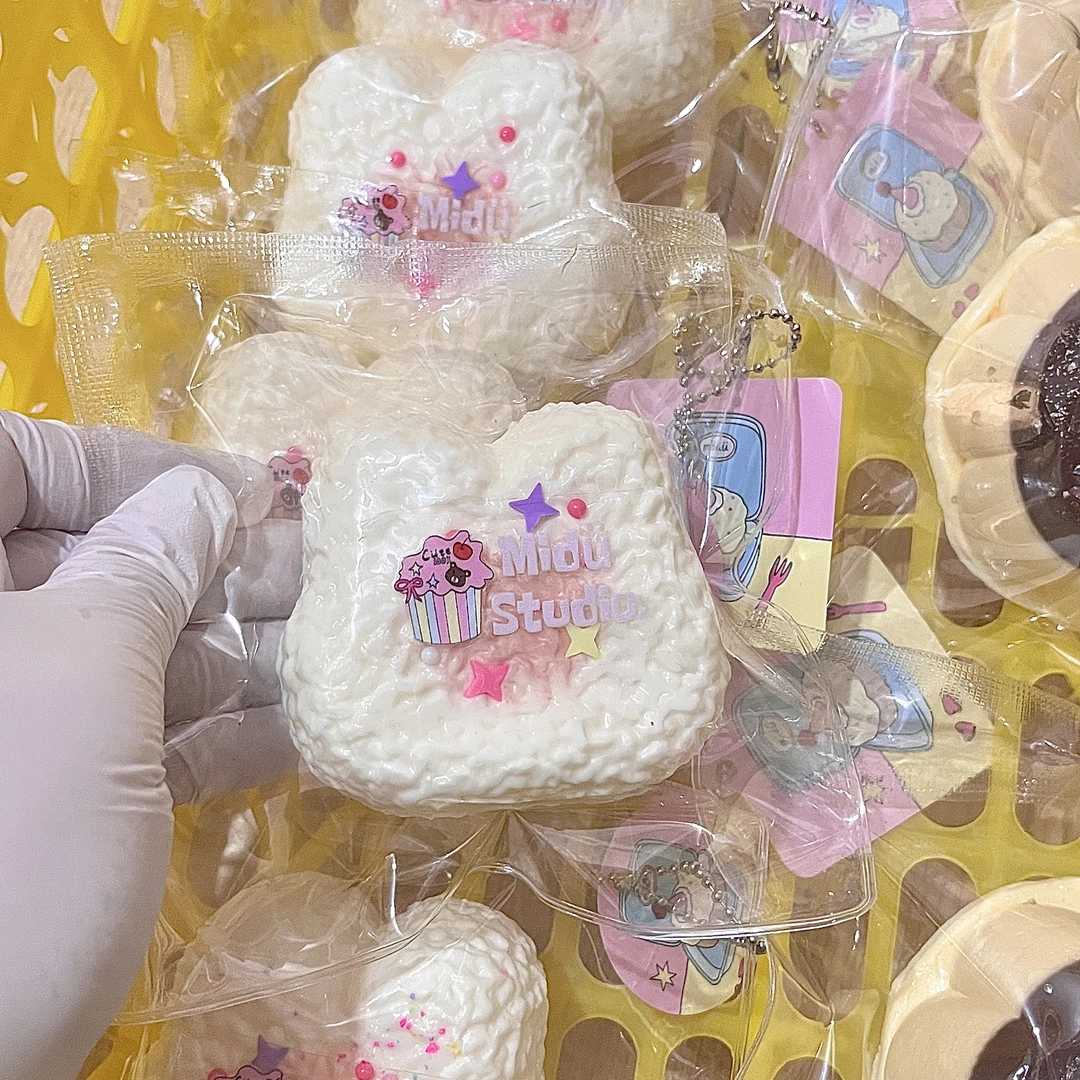 米嘟食品级硅胶捏捏-奶油兔头饭团