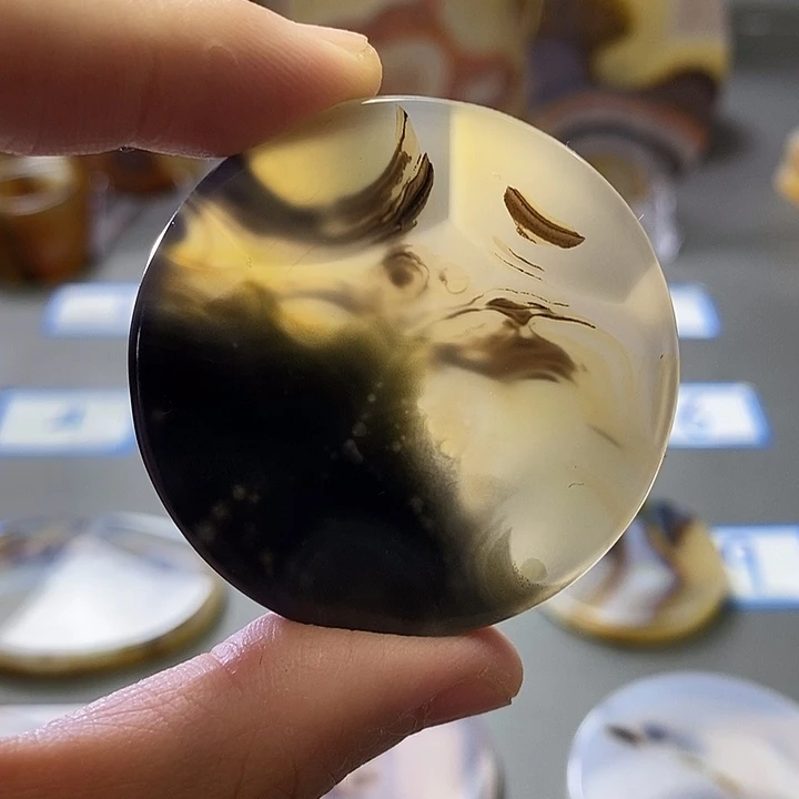 玛瑙/玉髓未镶嵌珠宝半成品112