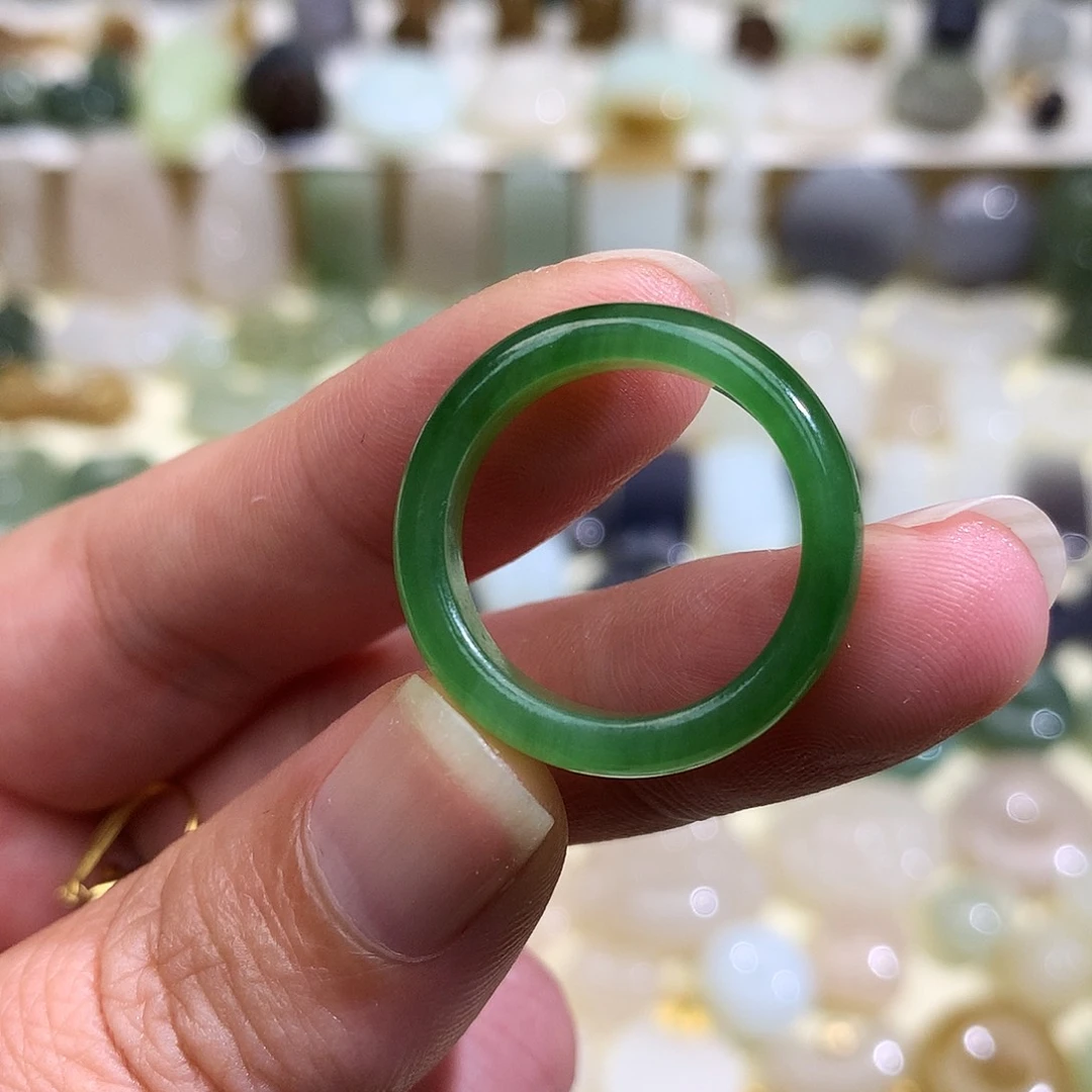 和田玉未镶嵌颈饰渴*