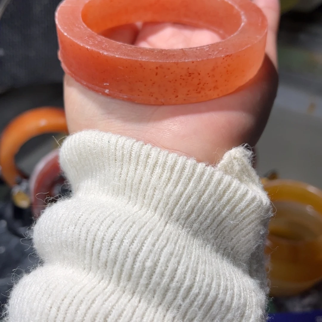 *****石英质玉未镶嵌手镯定制