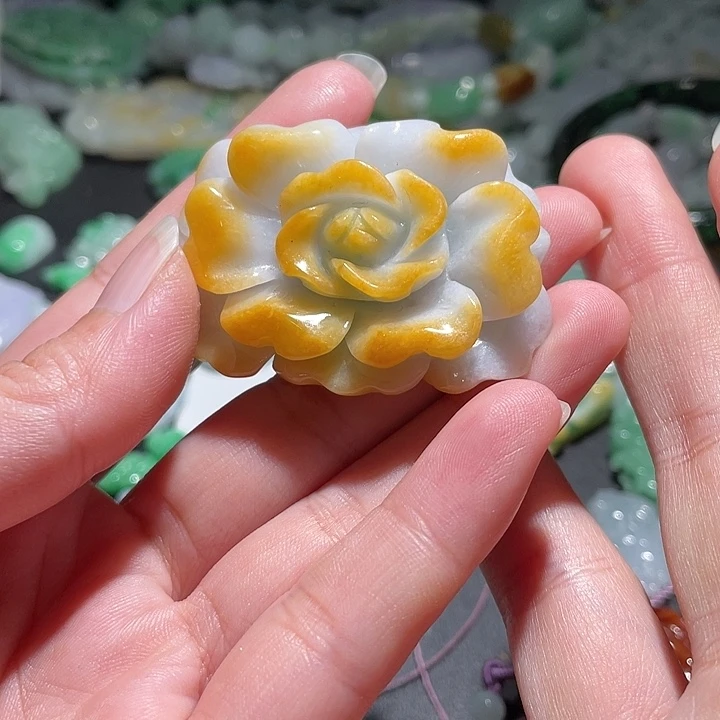 颈饰未镶嵌翡翠天