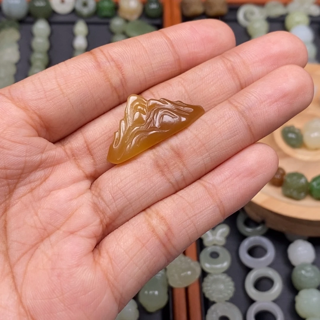 德***号和田玉未镶嵌颈饰