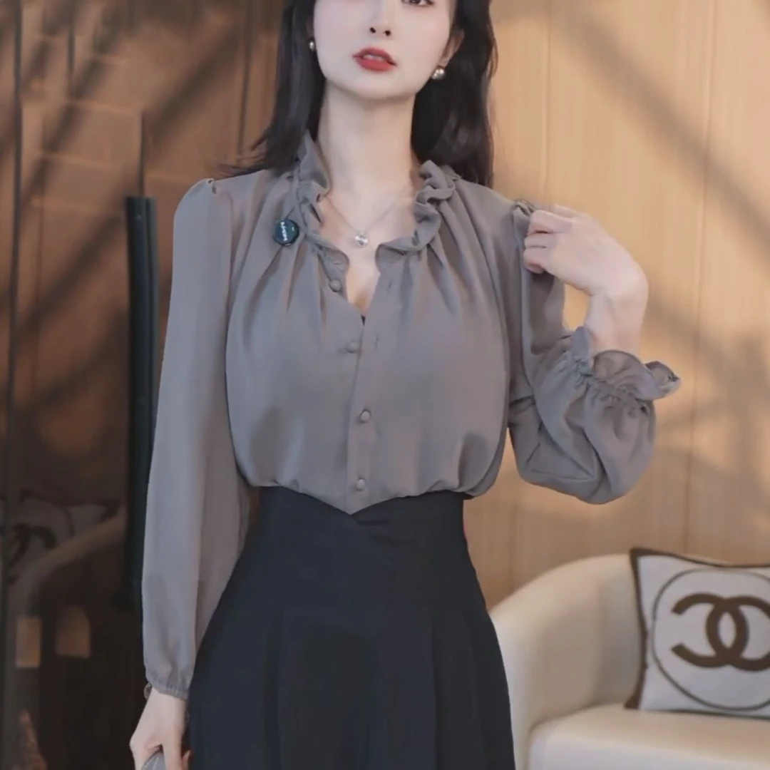 春装新款设计感小众气质洋气小个子减龄上衣轻奢时尚长袖纯色衬衫