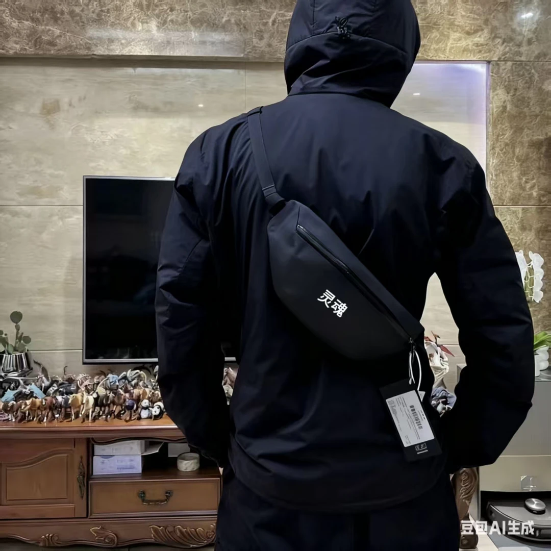 新款ARC轻便腰包户外多功能情侣休闲旅行百搭斜挎包单肩防水男女