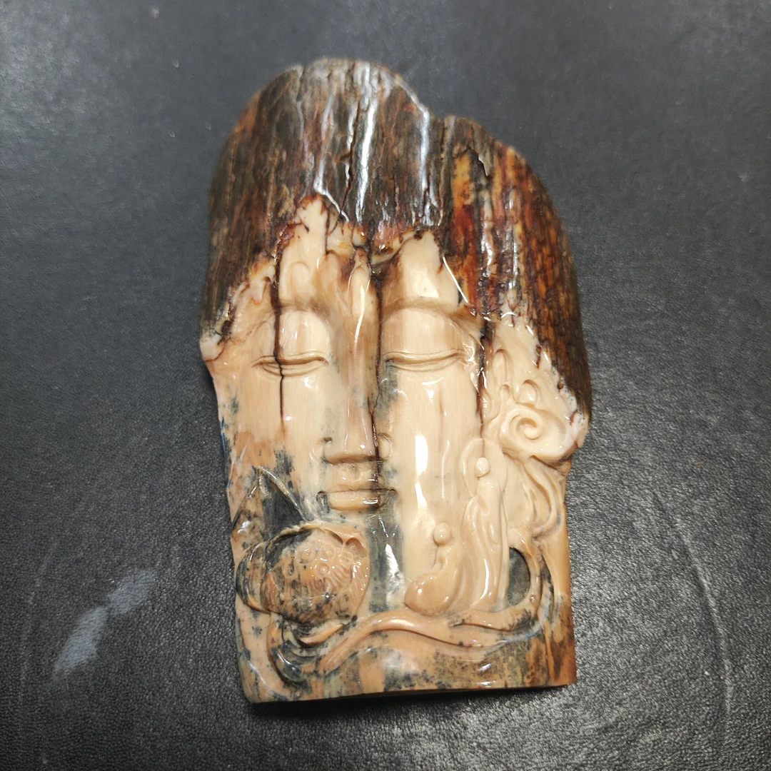 猛犸约75.8克雕刻件BC139