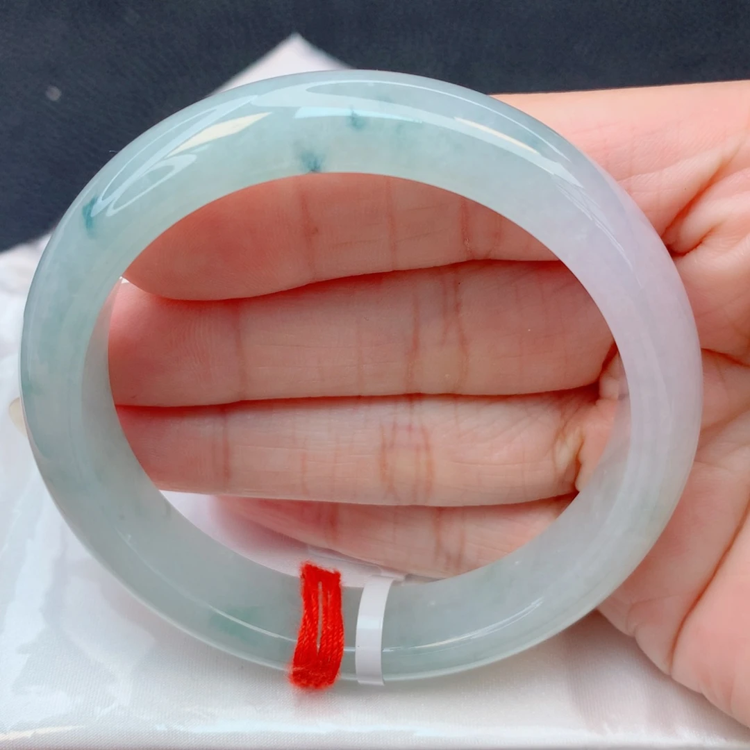 翡翠未镶嵌手镯57.9圈 绿底飘蓝花冰润感