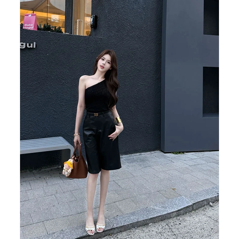 2025秋季新款ins气质御姐纯欲风性感斜领露肩针织上衣+皮裤中筒裤