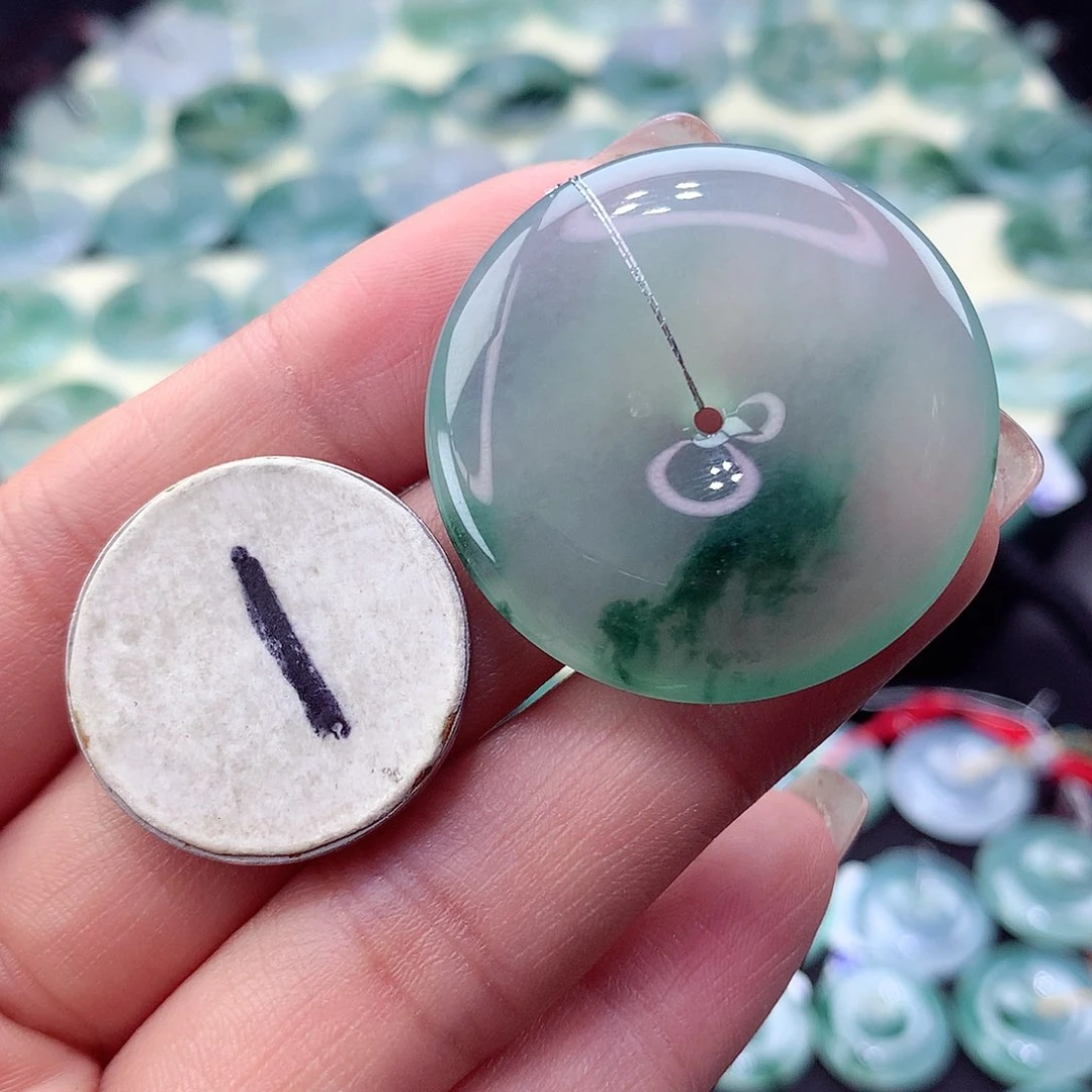 翡翠颈饰未镶嵌53尺寸34.7-5.7