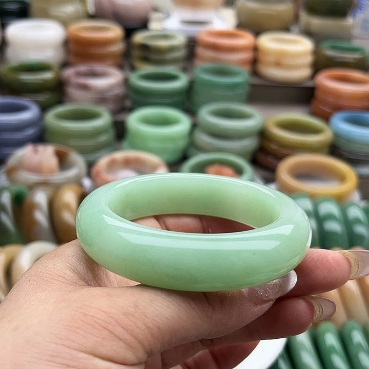 石英质玉手镯未镶嵌旺*