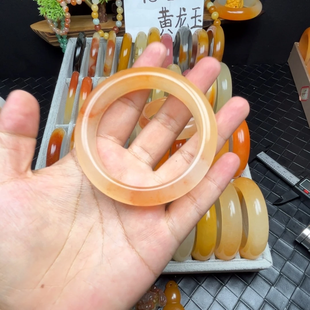 A***e石英质玉（黄龙玉）未镶嵌手镯