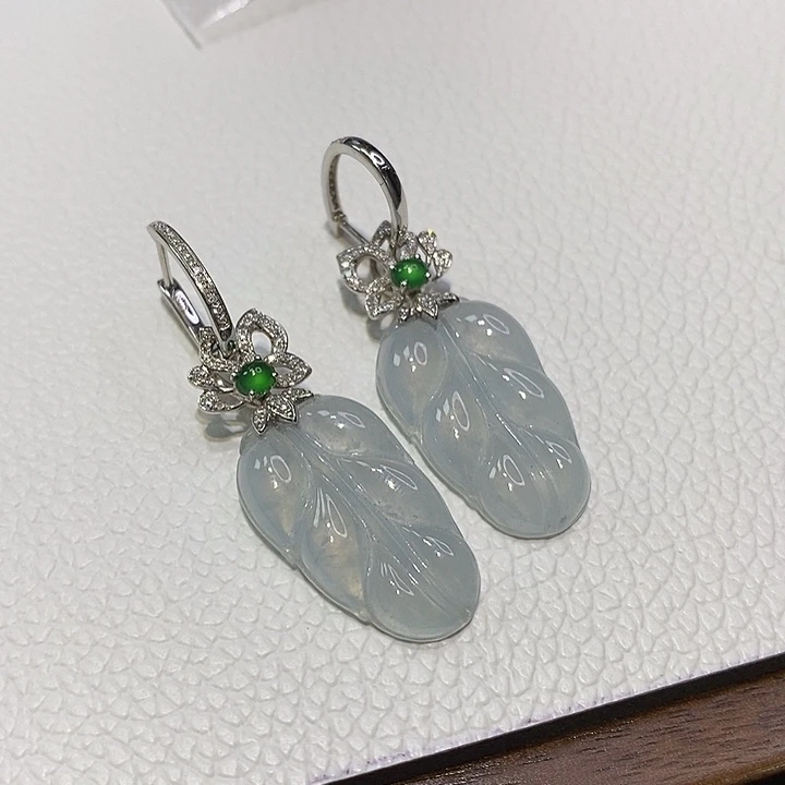 翡翠18K金镶嵌耳饰