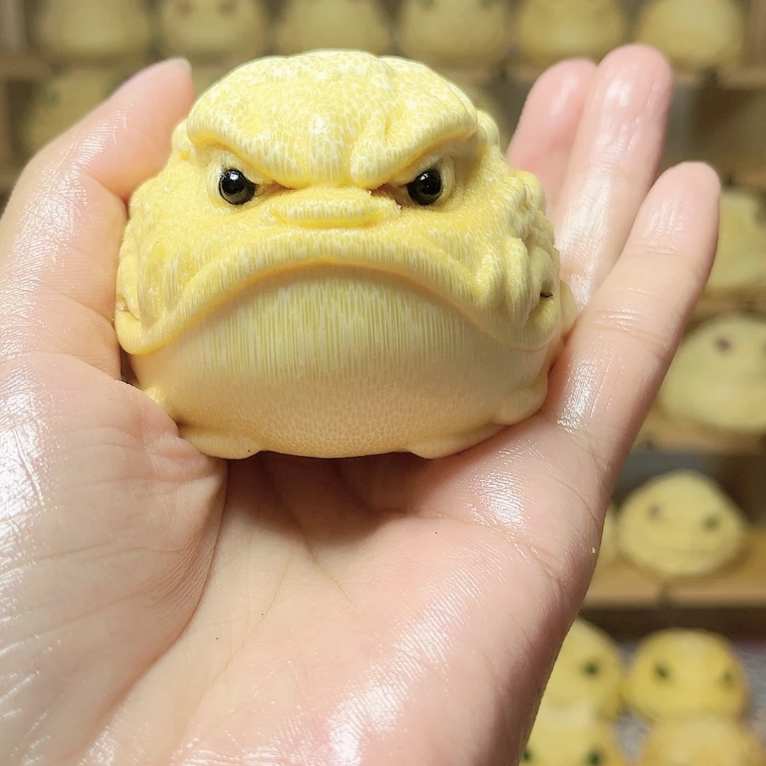 竹城**隅恶霸金蟾带油带刷带把件