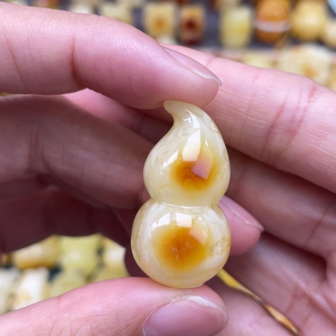 裸石琥珀未镶嵌蜜蜡