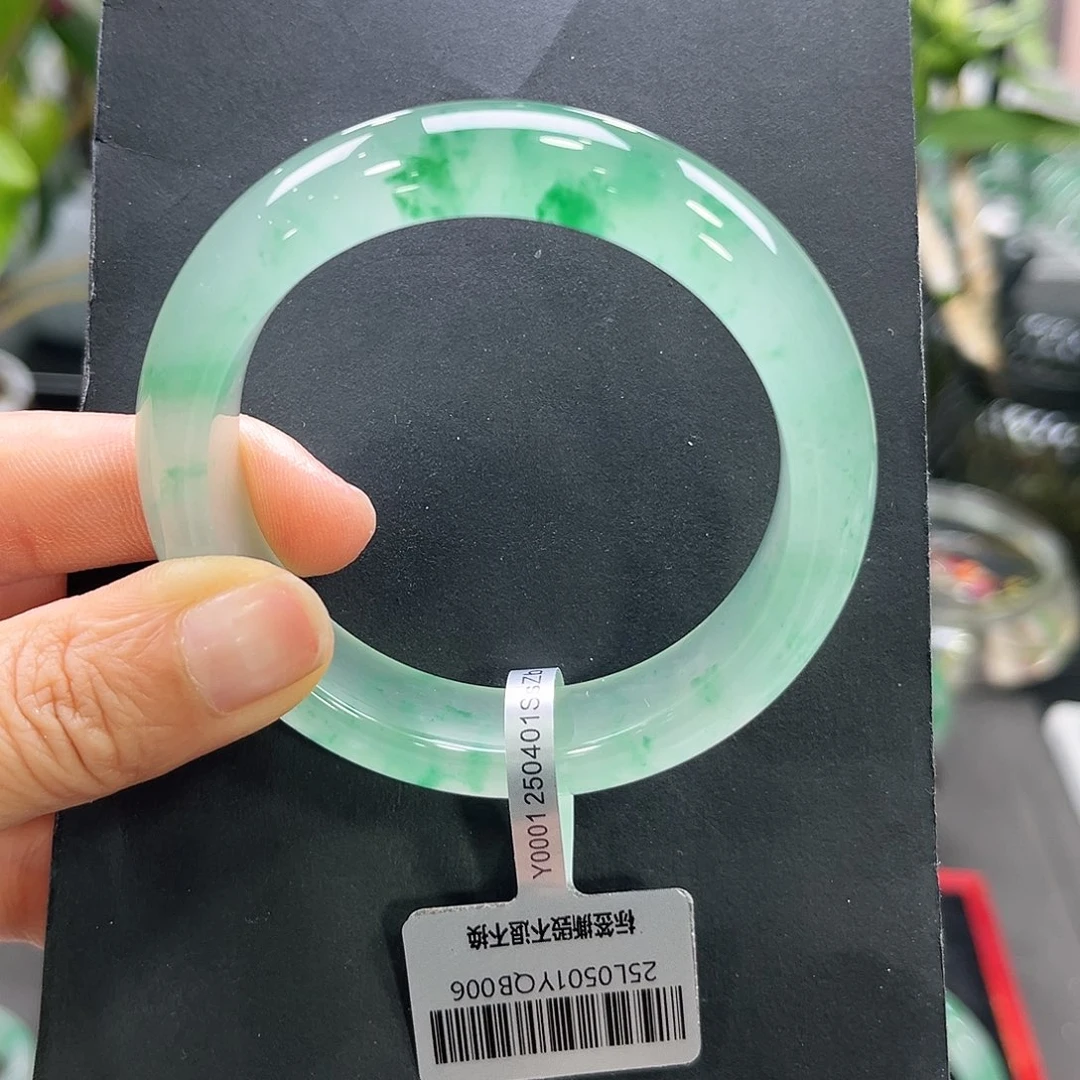 木***茶石英质玉手镯未镶嵌➕小玥55