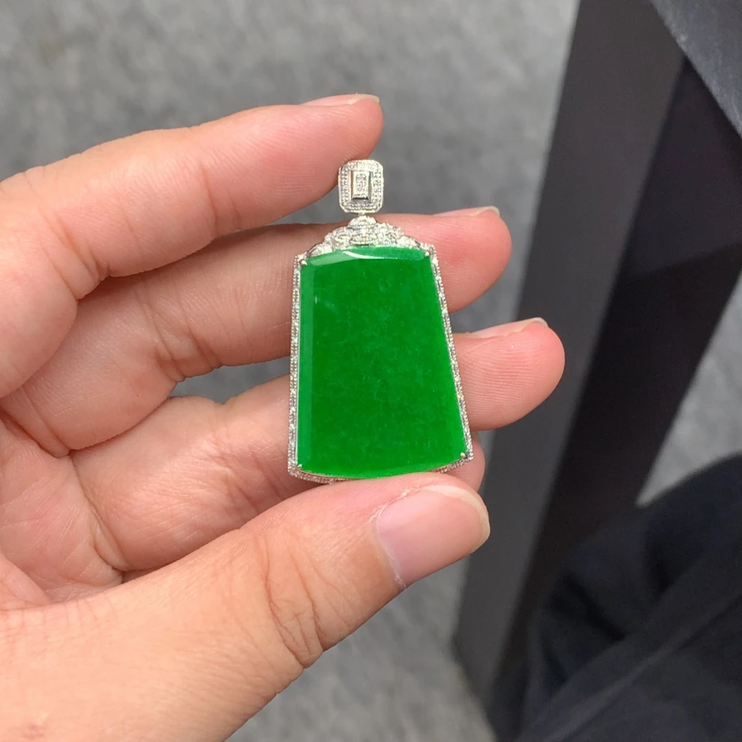 翡翠18K金镶嵌吊坠(不含链)吊坠